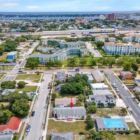 Cozy Sun And Sky 2 Hotel West Palm Beach Bagian luar foto